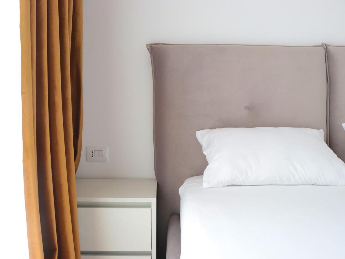 Bed and Breakfast Luxury Rooftop 23 Тирана Экстерьер фото